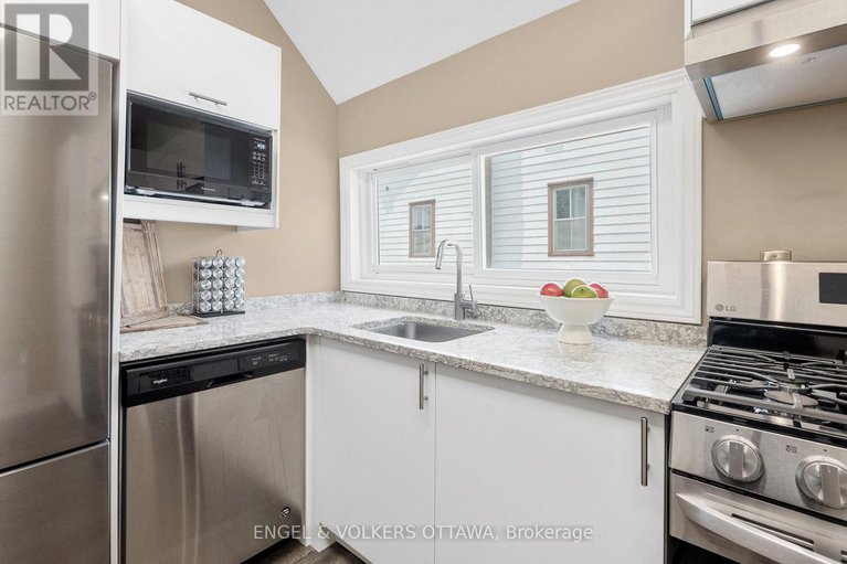 29435988/3698-carp-road/carp/ottawa/ontario/K0A1L0_12