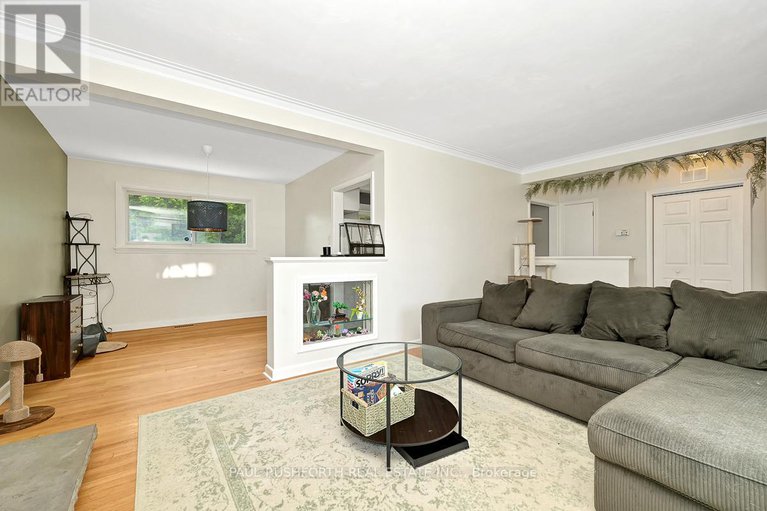 28624239/2390-sudbury-avenue/queensway-terrace-southridgeview/ottawa/ontario/K2C1L8_5
