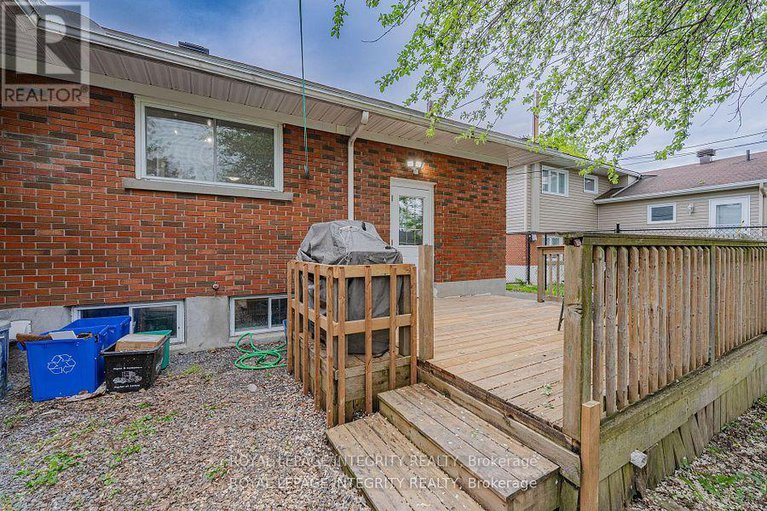 28557939/1695-gage-crescent-n/bel-air-heights/ottawa/ontario/K2C0Z7_43