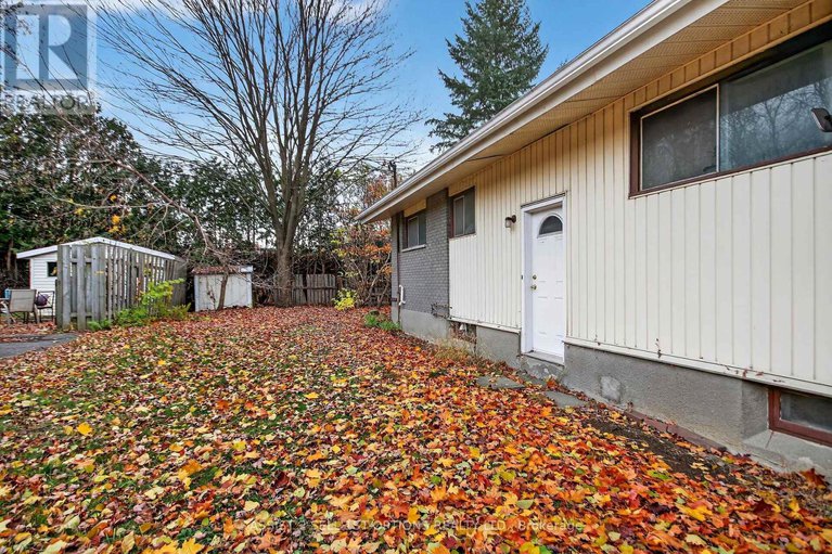 29080796/2096-kingsley-road/parkway-park/ottawa/ontario/K2C2X5_11