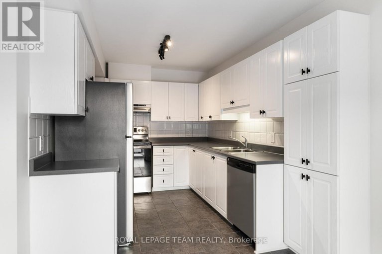 29240606/32-bishops-mills-way/beaverbrook/ottawa/ontario/K2K3C1_21