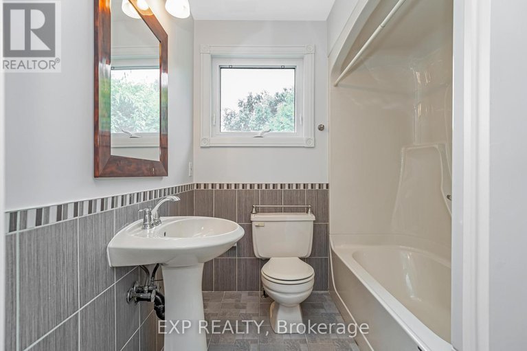 28733539/80-coolspring-crescent/borden-farmstewart-farmcarleton-heightsparkwood-hills/ottawa/ontario/K2E7M8_21
