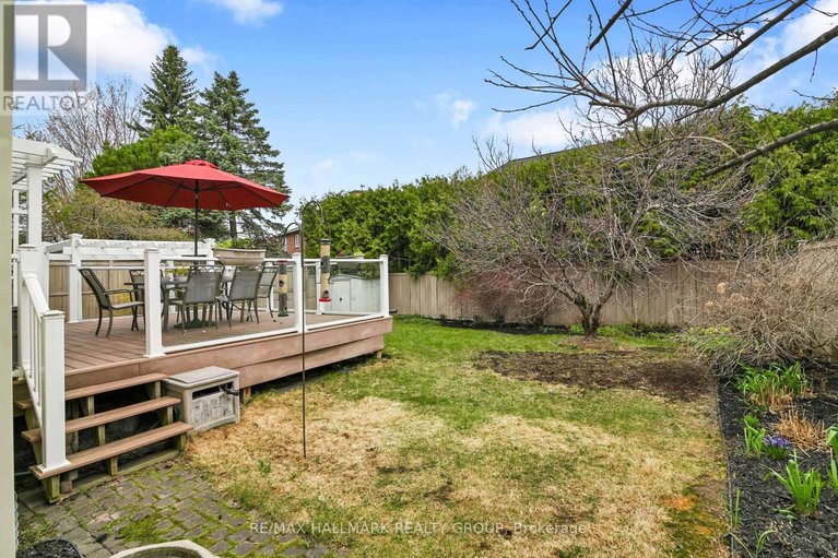 29674273/21-hime-crescent/hunt-club-park/ottawa/ontario/K1G4S1_32