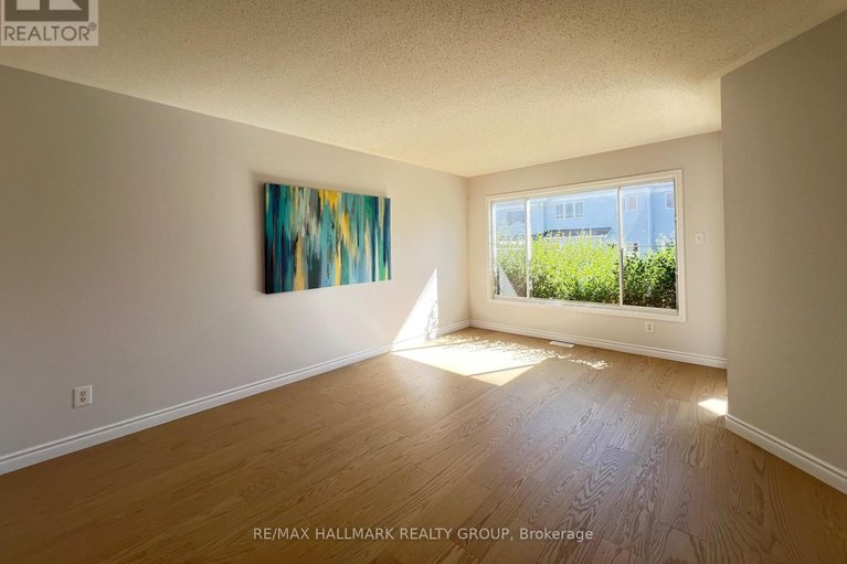 28929398/4-valemont-st-street/barrhaven-east/ottawa/ontario/K2G6W2_7