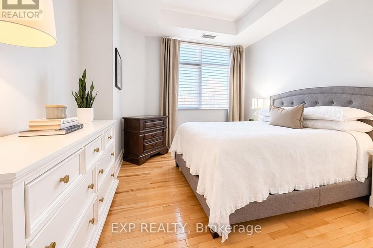 29579526/209-260-besserer-street/sandy-hill/ottawa/ontario/K1N1J3_27