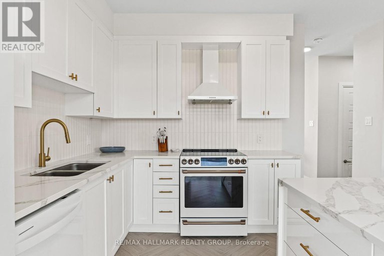 28452822/3000-travertine-way/half-moon-bay/ottawa/ontario/K2J6W5_10