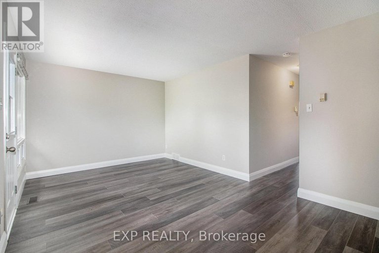28732959/1687-meadowbrook-road/pineview/ottawa/ontario/K1B4W6_8