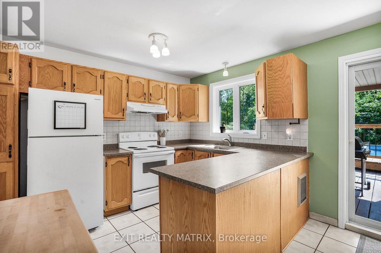 28853984/2896-front-road/east-hawkesbury-twp/east-hawkesbury/ontario/K6A2R2_6