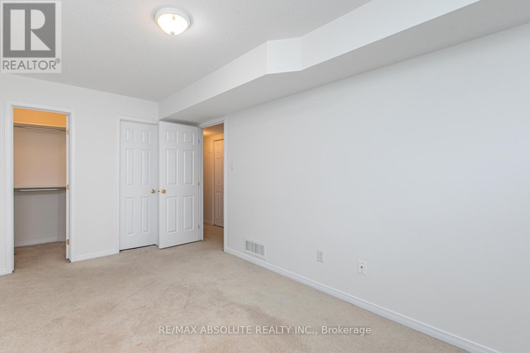 28229768/246-gershwin/westcliffe-estates/ottawa/ontario/K2H1G5_20