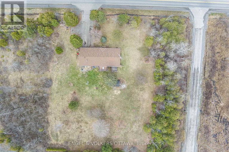 28239136/684-county-road-44-road/north-grenville-twp-kemptville-south/north-grenville/ontario/K0G1J0_3