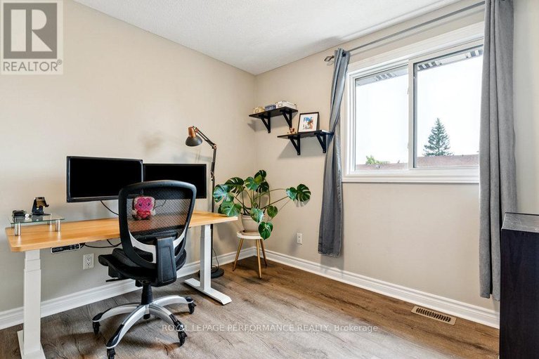 28585598/74-4634-cosmic-place/pineview/ottawa/ontario/K1B4R8_35