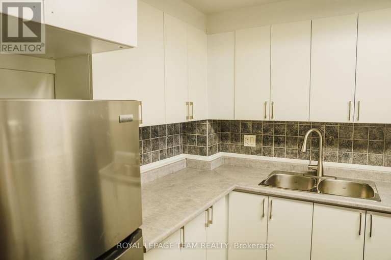 28830743/118-3100-carling-avenue/bayshore/ottawa/ontario/K2B6J6_8