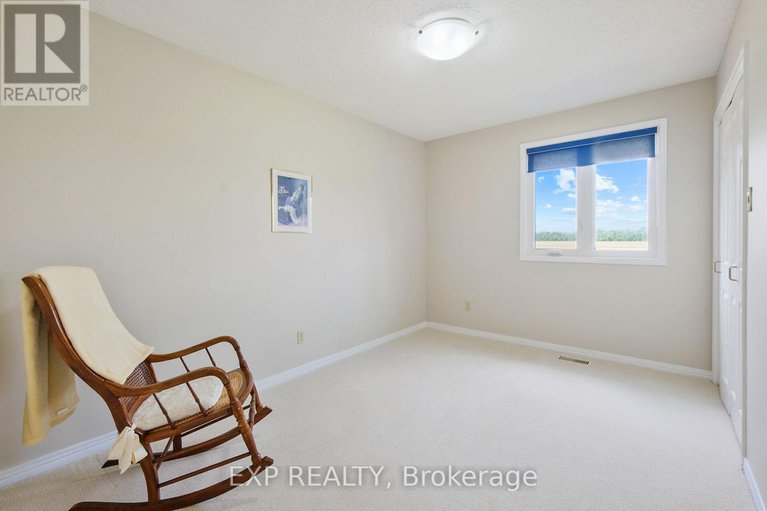 28484309/1376-macdonald-road/russell-twp/russell/ontario/K4R0K1_20