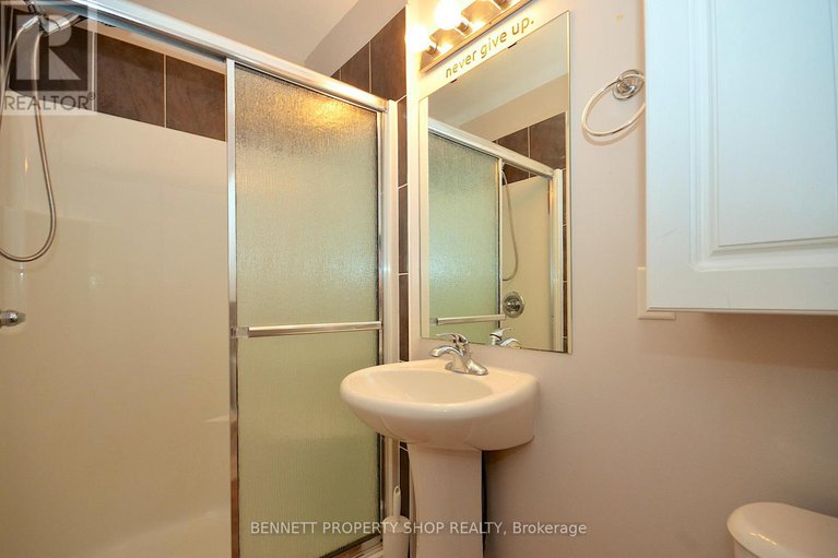 28876724/706-sanibel-private/westcliffe-estates/ottawa/ontario/K2H0A8_24