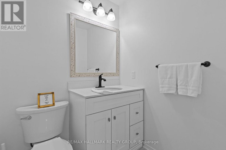 28509464/6431-clingin-lane/manotick-south-to-roger-stevens/ottawa/ontario/K4M1B3_14