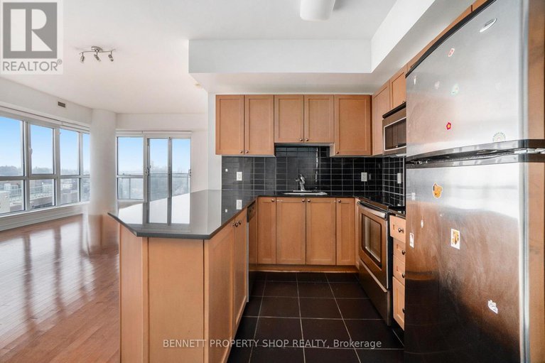 28175547/1204-70-landry-street/vanier/ottawa/ontario/K1L0A8_8