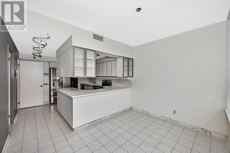 28410247/1204-40-boteler-street/lower-townbyward-market/ottawa/ontario/K1N9C8_21