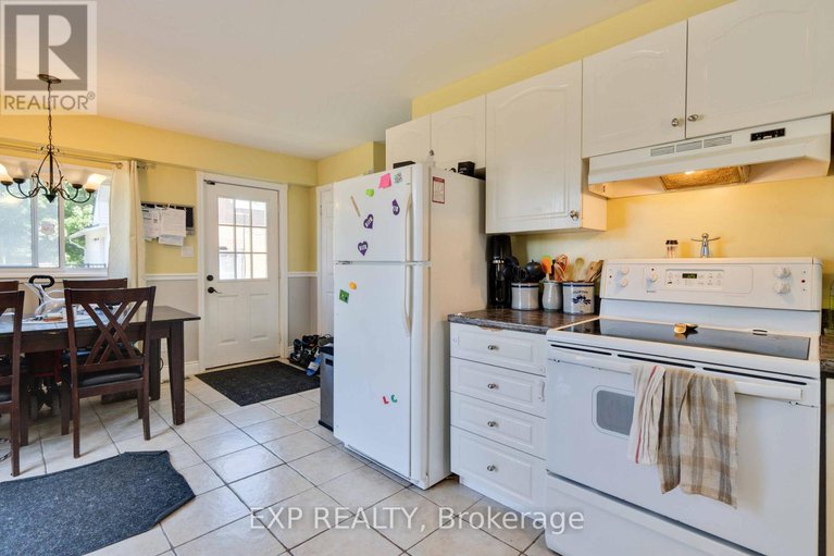 28789628/105-division-street-n/mcnabbraeside-twps/mcnabbraeside/ontario/K7S3B9_4