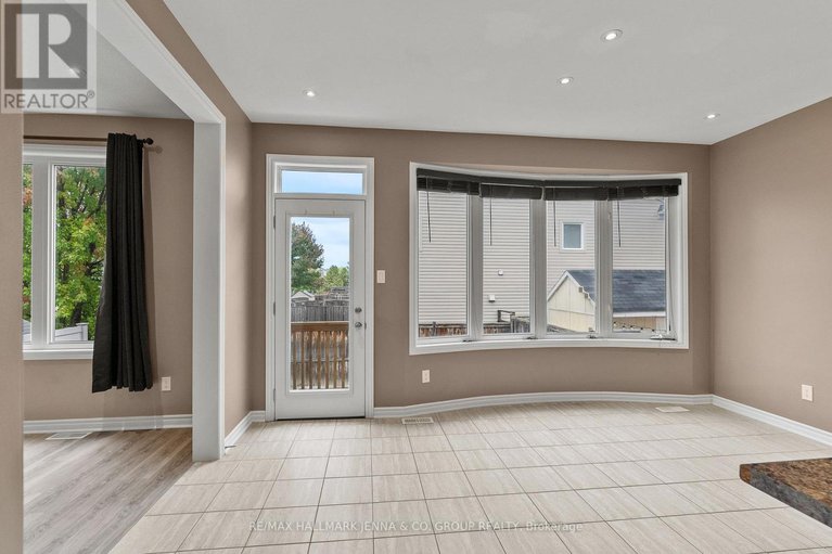 28911447/326-gallantry-way/stittsville-north/ottawa/ontario/K2S0P8_16