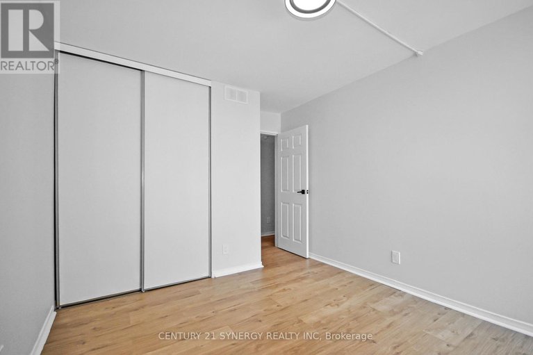 28857826/505-330-centrum-boulevard/bilberry-creekqueenswood-heights/ottawa/ontario/K1E3W2_17