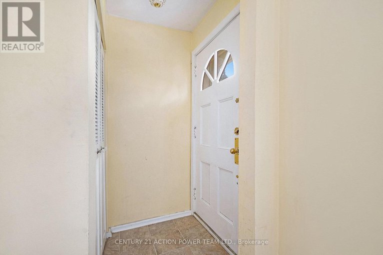 28638635/1318-brookline-avenue/ellwood/ottawa/ontario/K1V6S3_5