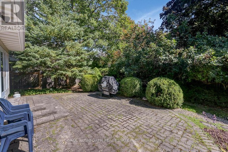 29687415/10-cosburn-avenue/arlington-woods/ottawa/ontario/K2H8A1_32
