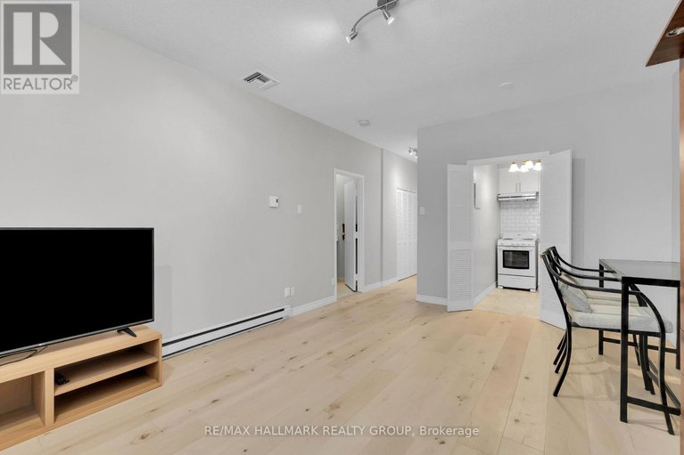 28542940/104-475-laurier-avenue-w/ottawa-centre/ottawa/ontario/K1R7X1_17