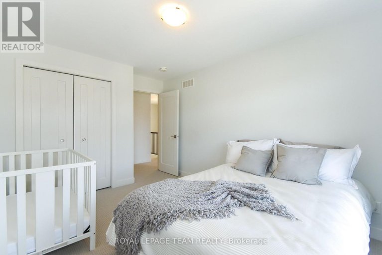 29666466/725-capricorn-circle/riverside-southgloucester-glen/ottawa/ontario/K4M0J4_38