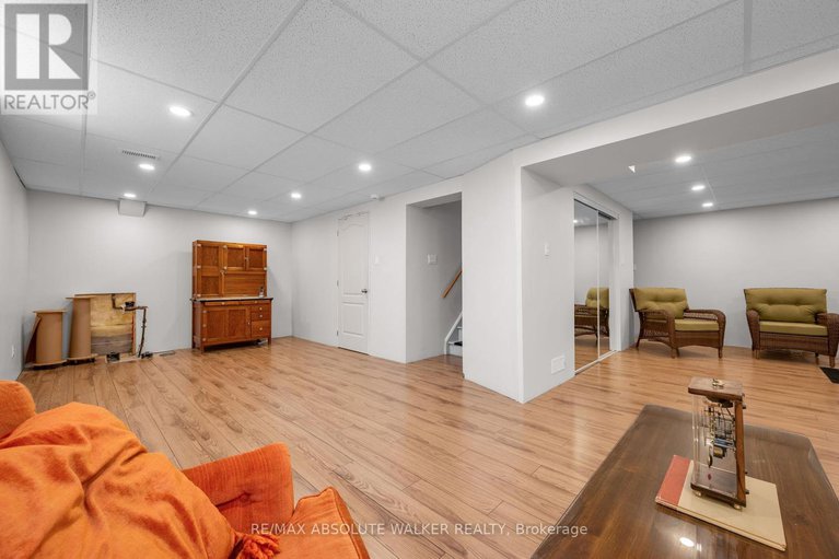 28543376/1867-springridge-drive/springridgeeast-village/ottawa/ontario/K4A4R1_36