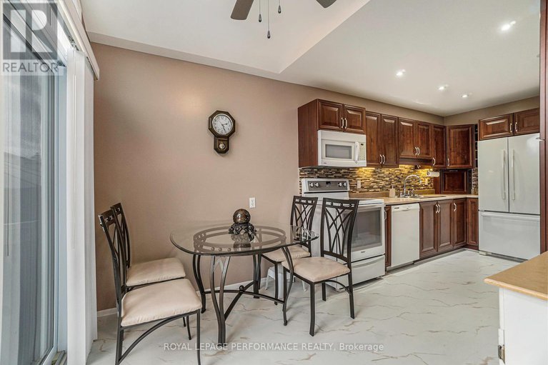 28558570/170-midsummer-terrace/queenswood-heights-south/ottawa/ontario/K1E3V6_4