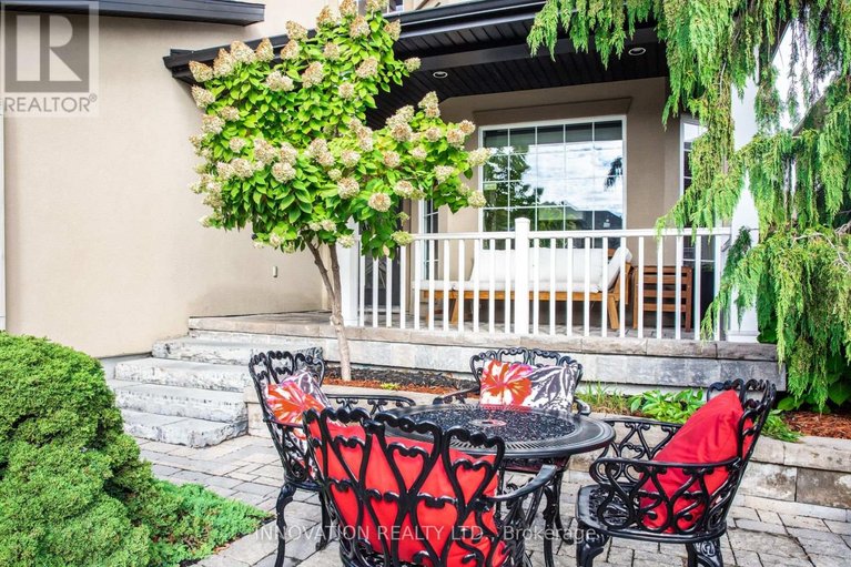 29496021/540-pine-vista-drive/springridgeeast-village/ottawa/ontario/K4A5A7_4