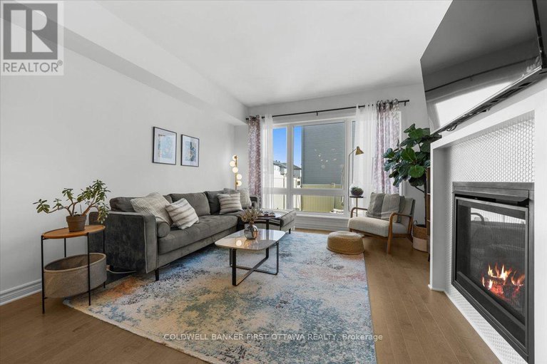 28984522/54-bergschrund-walk/mer-bleuebradley-estatesanderson-park/ottawa/ontario/K1W0P9_12