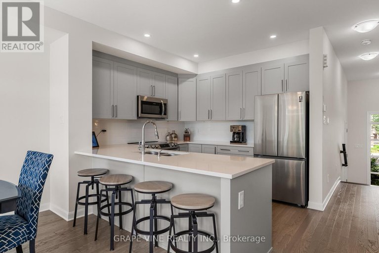 28597802/148-attwell-private/morgans-grantsouth-march/ottawa/ontario/K2K0P6_12
