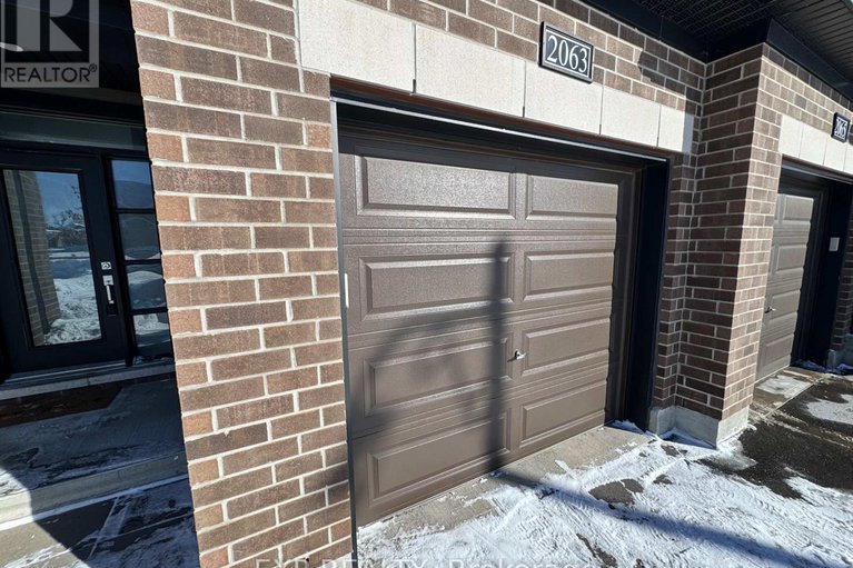 29303296/2063-caltra-crescent/half-moon-bay/ottawa/ontario/K2J6V4_3