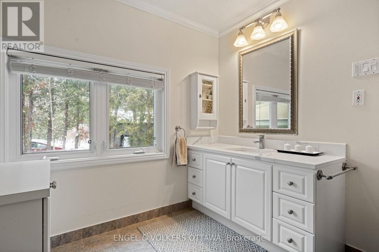 29611922/3-hazelwood-way/manotick-long-island-nicholls-island/ottawa/ontario/K2C3H1_19