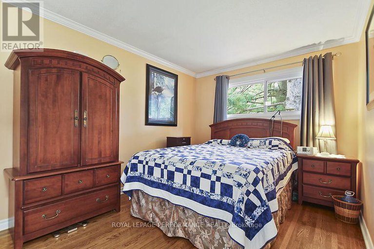 28628194/141-abbotsford-road/glencairnhazeldean/ottawa/ontario/K2L1C6_17