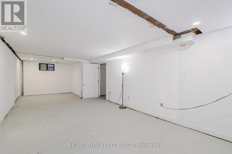 28377088/92-meadowlands-drive/meadowlandscrestview/ottawa/ontario/K2G2R8_37