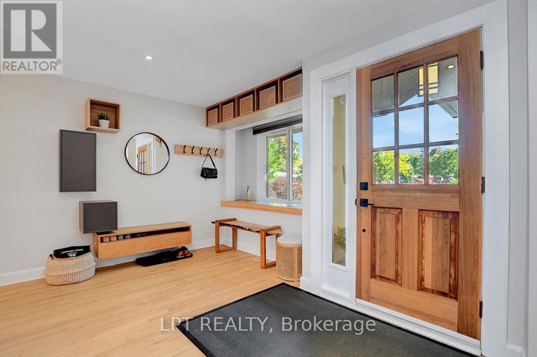 28941530/353-mountbatten-avenue/alta-vistafaircrest-heights/ottawa/ontario/K1H5W2_4