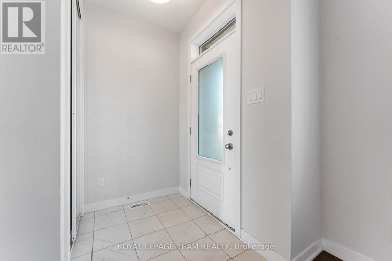 28703739/3040-travertine-way/half-moon-bay/ottawa/ontario/K2J6W9_3