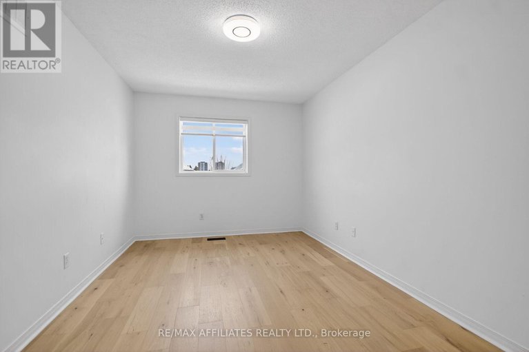 29163321/137-lilibet-crescent/ellwood/ottawa/ontario/K1V2A1_27