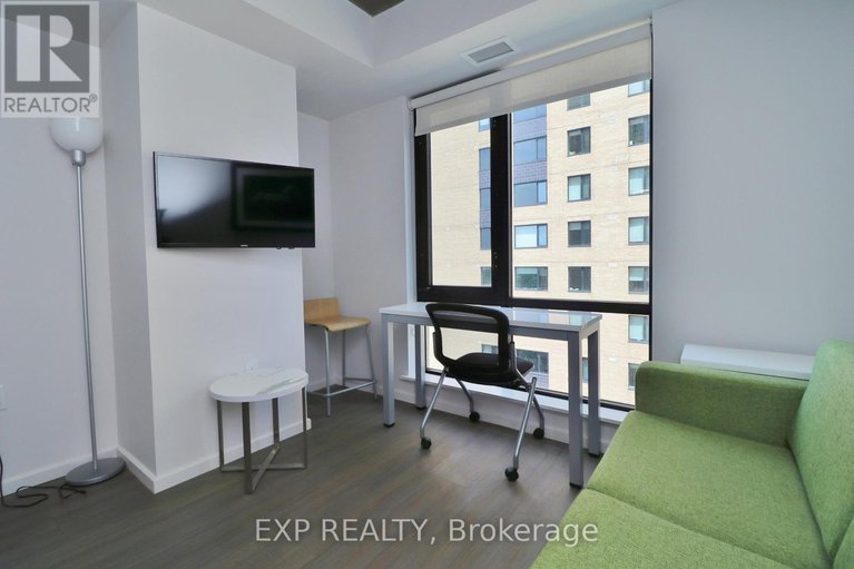 28905397/2308-105-champagne-avenue-s/west-centre-town/ottawa/ontario/K1S4P3_14