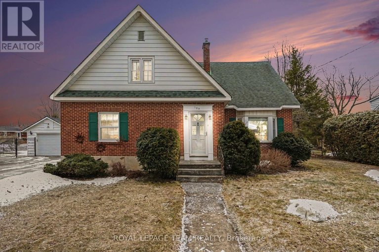 29474751/104-van-buren-street/kemptville/north-grenville/ontario/K0G1J0_1