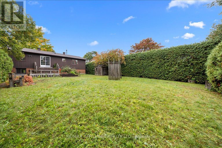 28917185/1610-schouten-drive/bilberry-creekqueenswood-heights/ottawa/ontario/K1E2J4_35