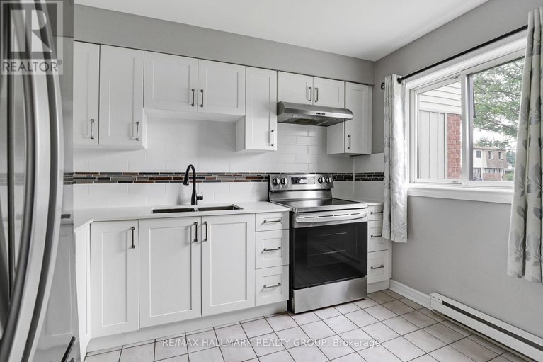 28506947/3b-woodvale-green/craig-henrywoodvale/ottawa/ontario/K2G4G9_6