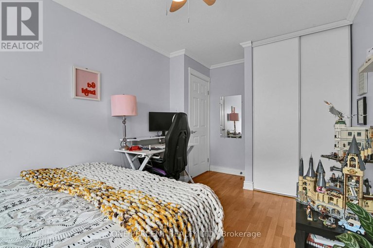 29578723/311-southcrest-private/brookfield-gardens/ottawa/ontario/K1V2B7_25