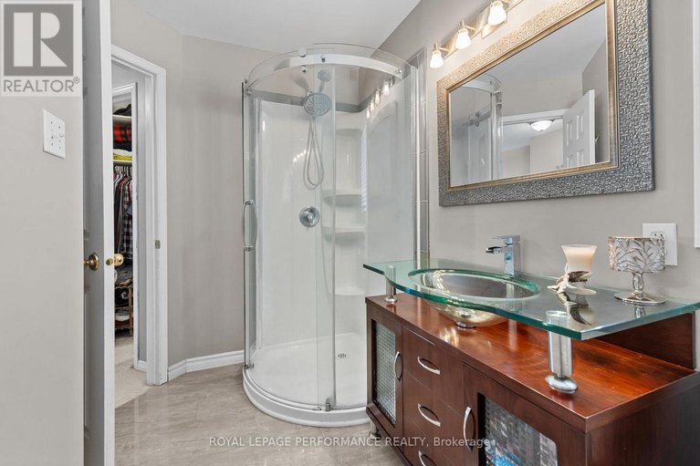 28630498/666-valin-street/fallingbrookgardenway-south/ottawa/ontario/K4A3X1_38