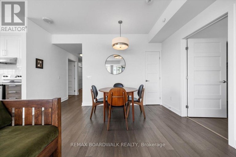 29450656/1402-200-inlet-private/chatelaine-village/ottawa/ontario/K4A5H3_21