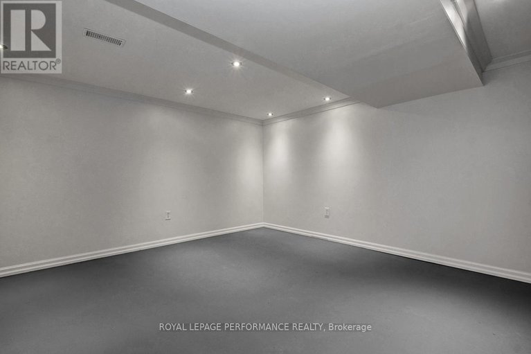 29066591/741-eastvale-drive/beacon-hill-north/ottawa/ontario/K1J6Z8_35