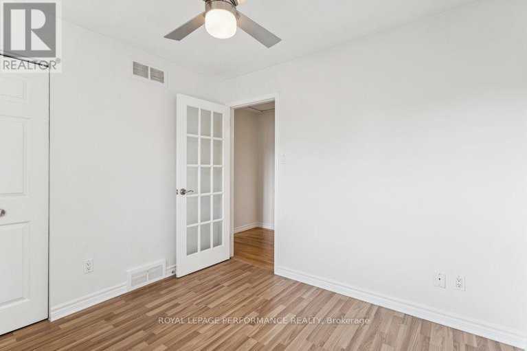 29029573/6-gillespie-crescent/hunt-club-woods/ottawa/ontario/K1V9X8_28