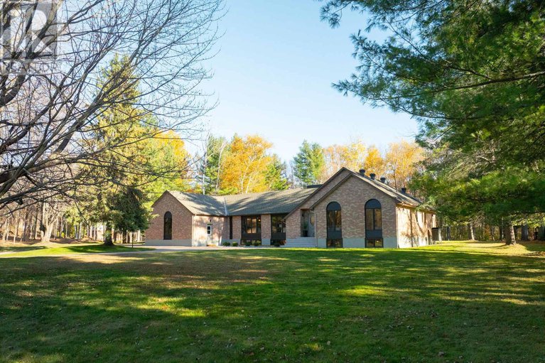 29051977/108-margaret-anne-drive/huntley-ward-south-east/ottawa/ontario/K0A1L0_47